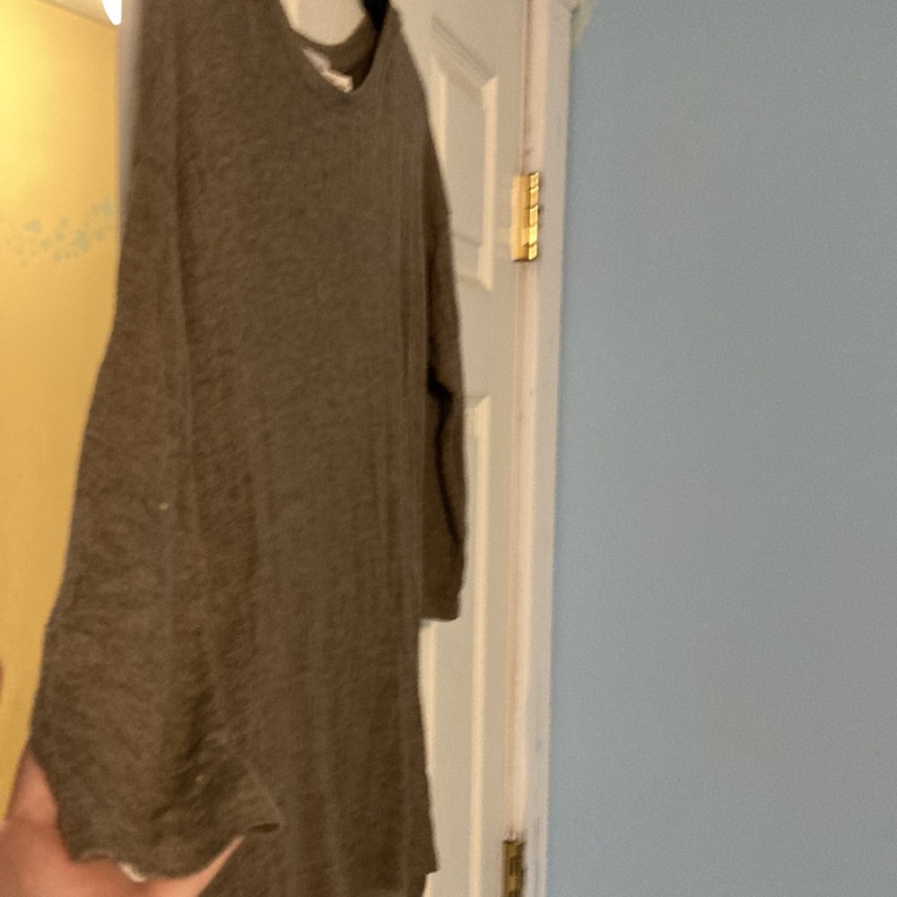 Shirt - Picture 5 of 6